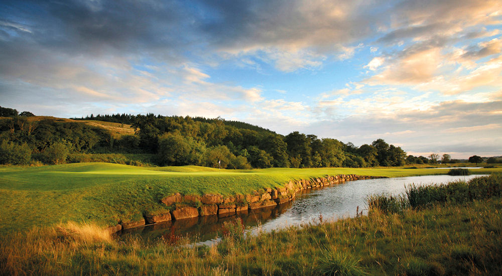 The Celtic Manor Resort has received the Best Newcomer prize at the World of Leading Golf Awards. 